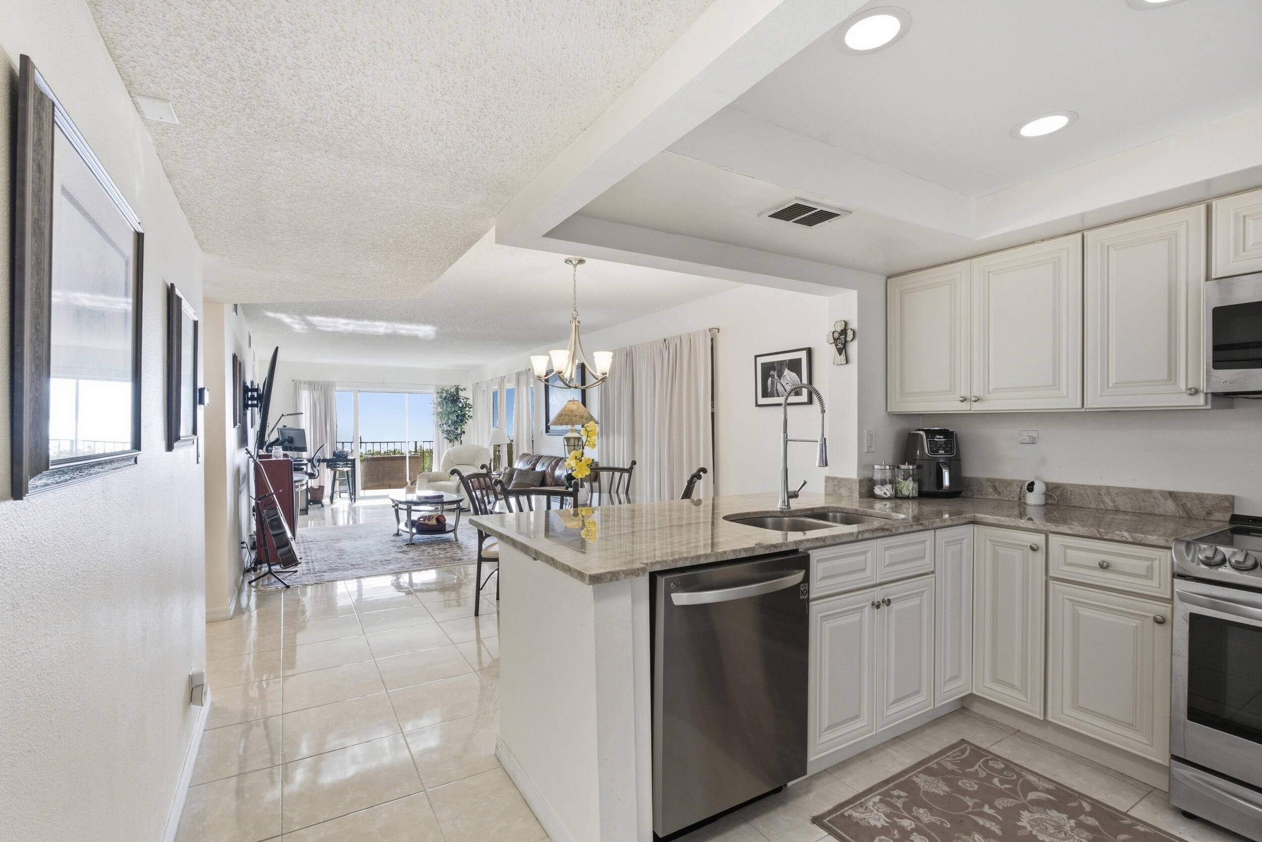 9400 S Ocean Drive 208