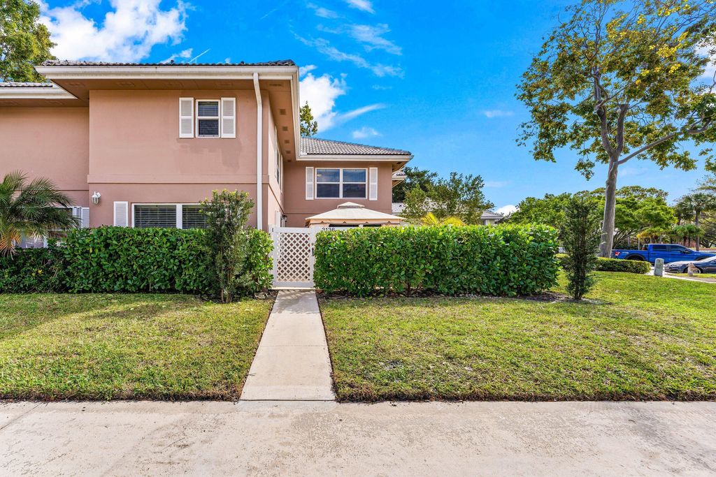 Photo of 3136 Kingston Court, West Palm Beach, FL 33409 (MLS # R11162120)
