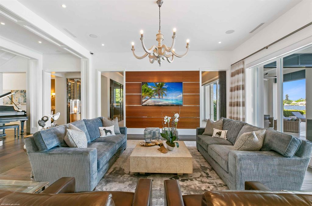 HIDDEN KEY - Residential