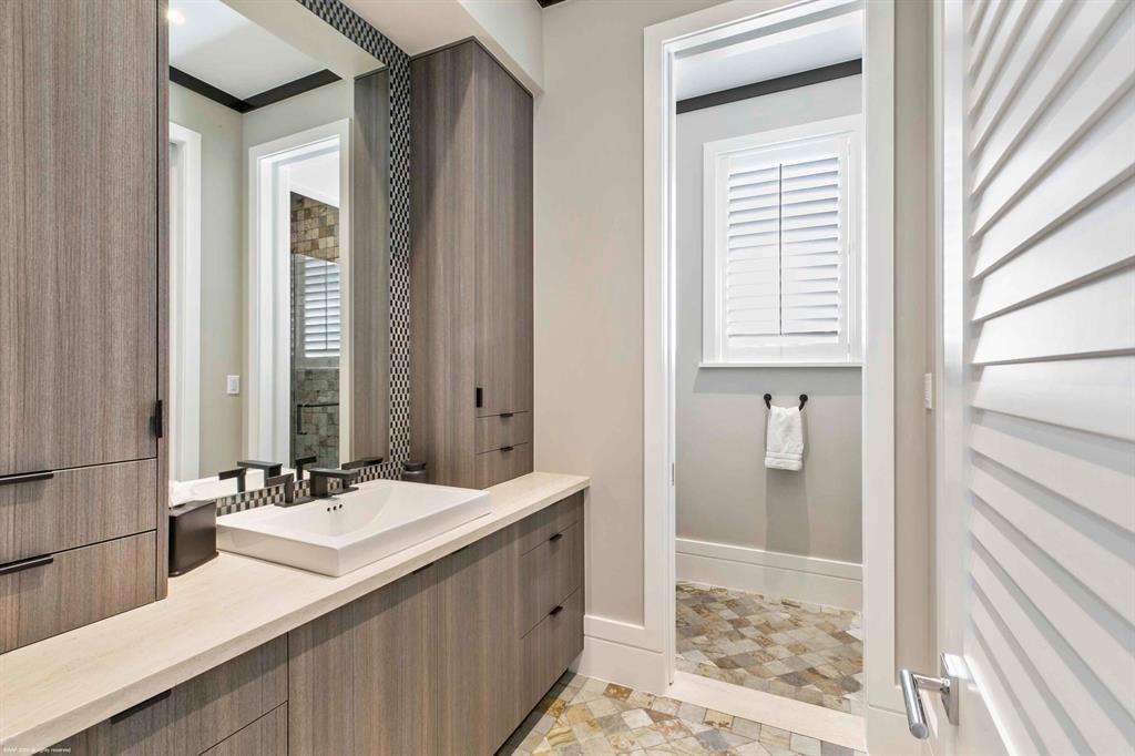 HIDDEN KEY - Residential