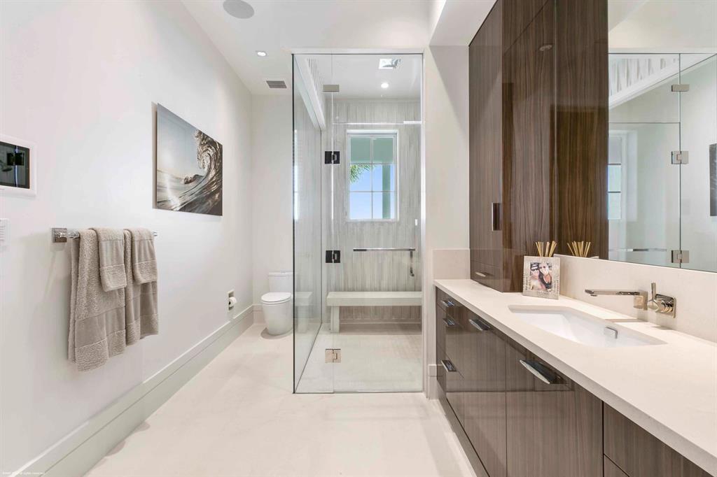 HIDDEN KEY - Residential