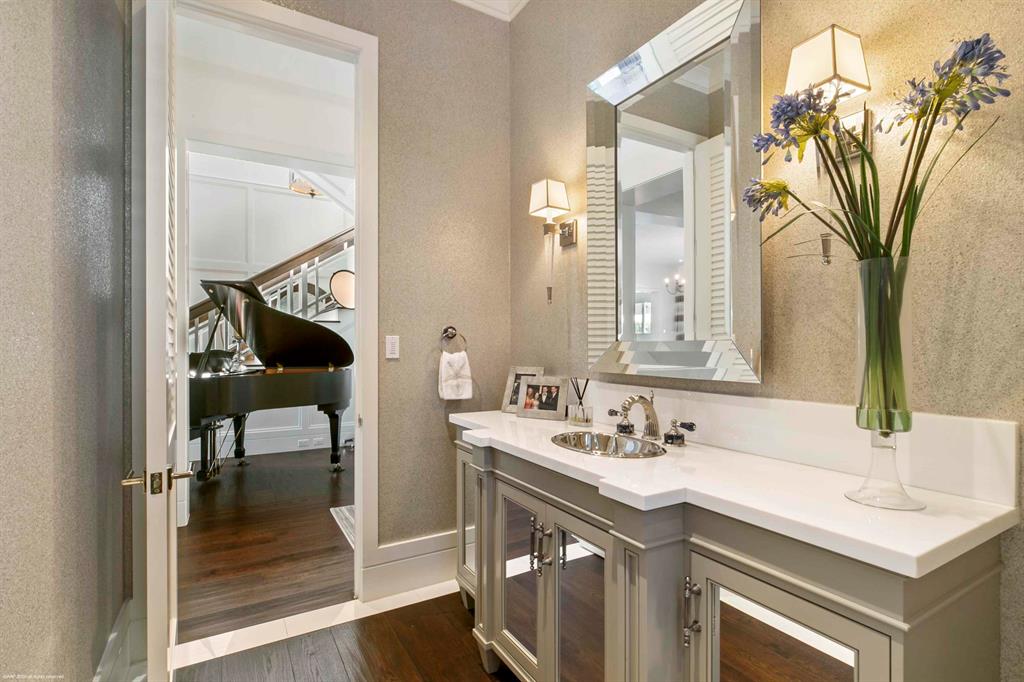 HIDDEN KEY - Residential