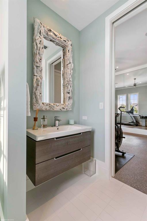 HIDDEN KEY - Residential