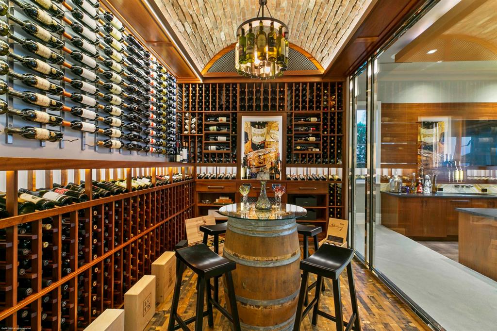 HIDDEN KEY - Residential