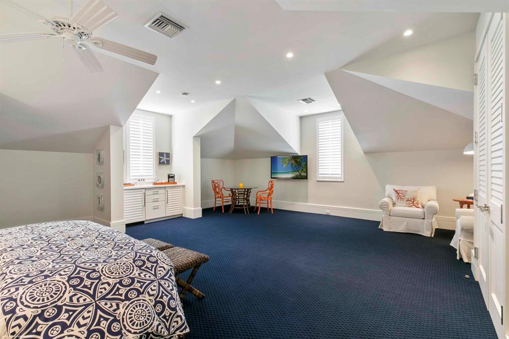 HIDDEN KEY - Residential