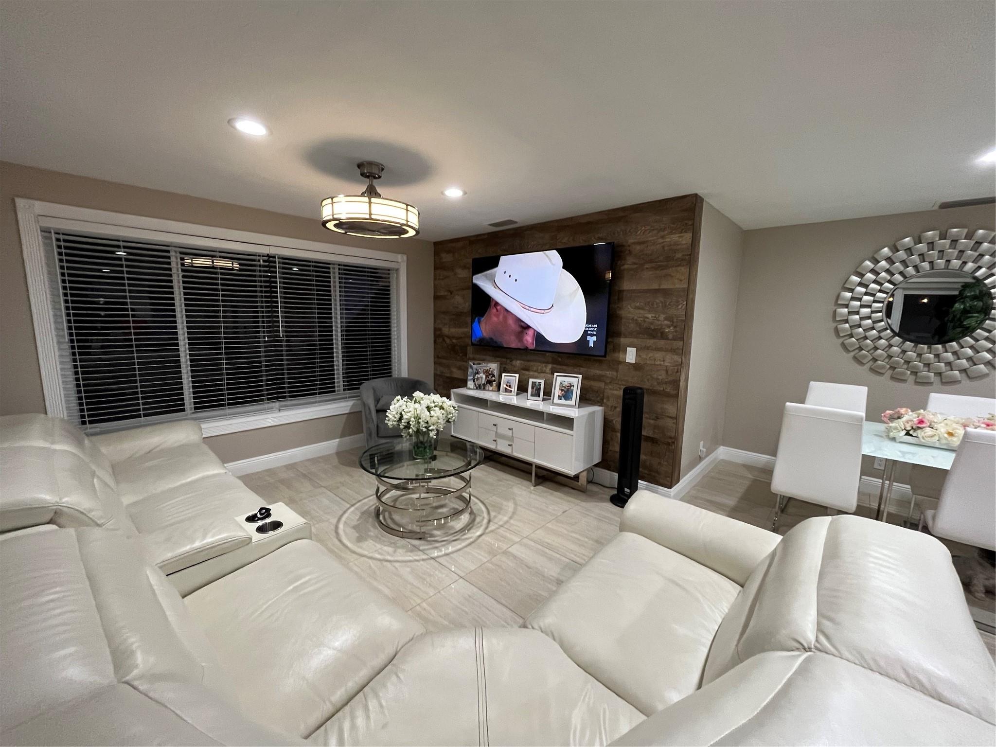 PALM SPRINGS VILLAGE 5 - Residential