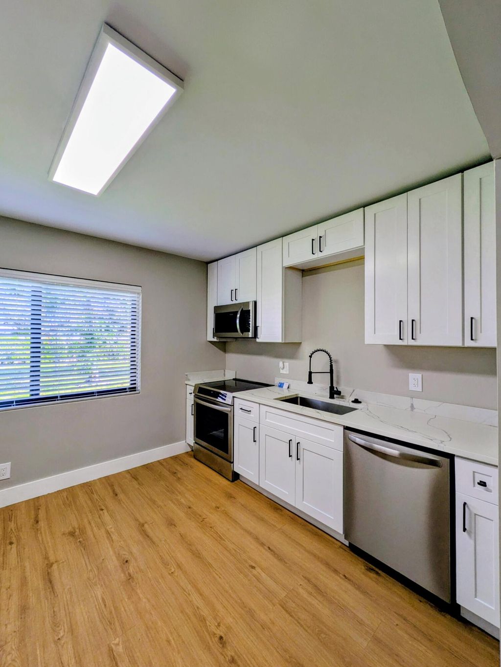 Photo of 133 SE 13th Ave, Boynton Beach, FL 33435 (MLS # B26000210)