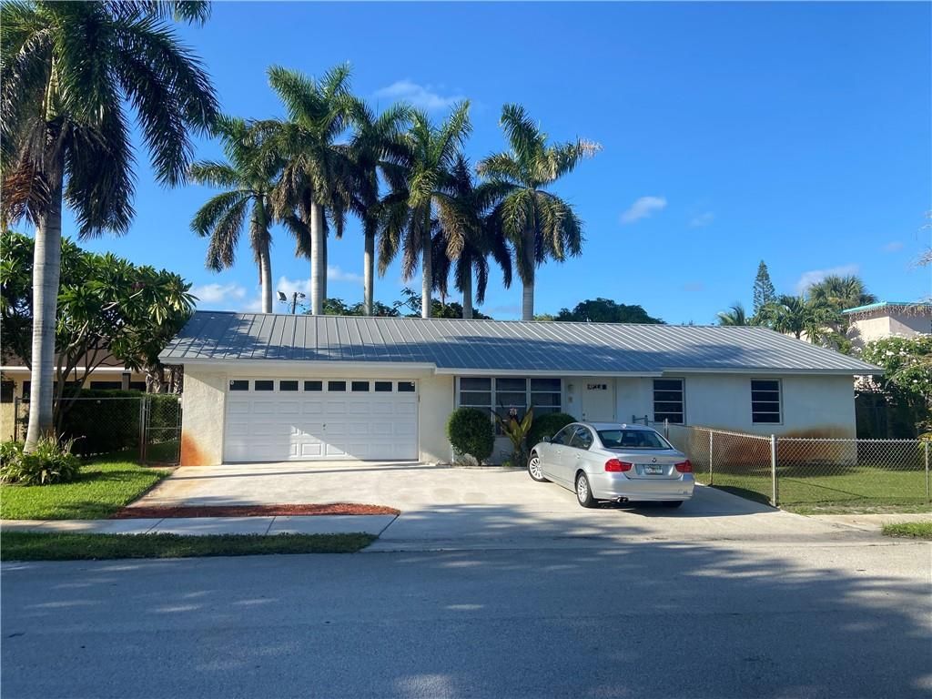 Photo of 122 E 30th St, Riviera Beach, FL 33404 (MLS # F10300978)