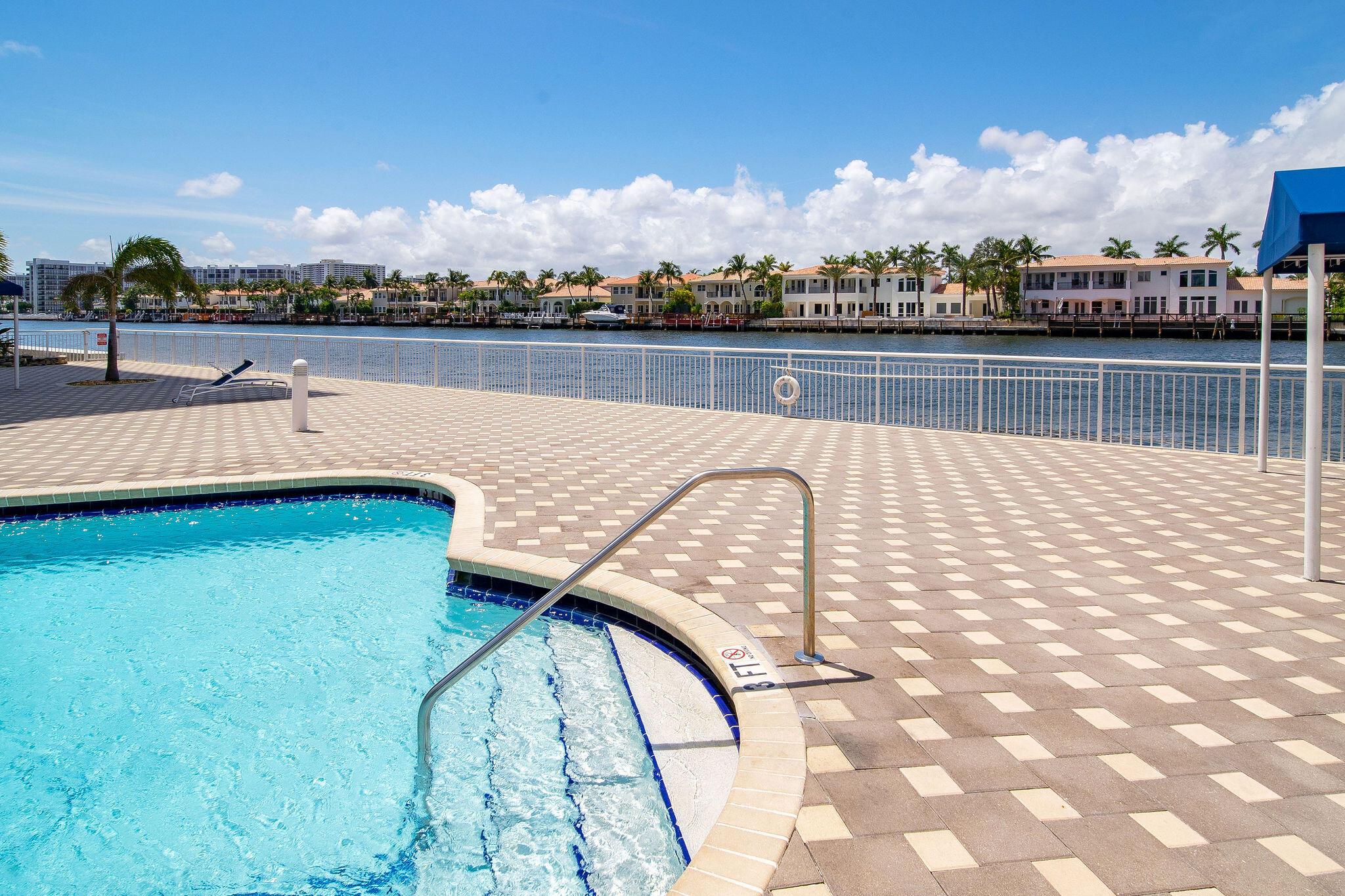 ALLINGTON TOWERS CONDO - Residential