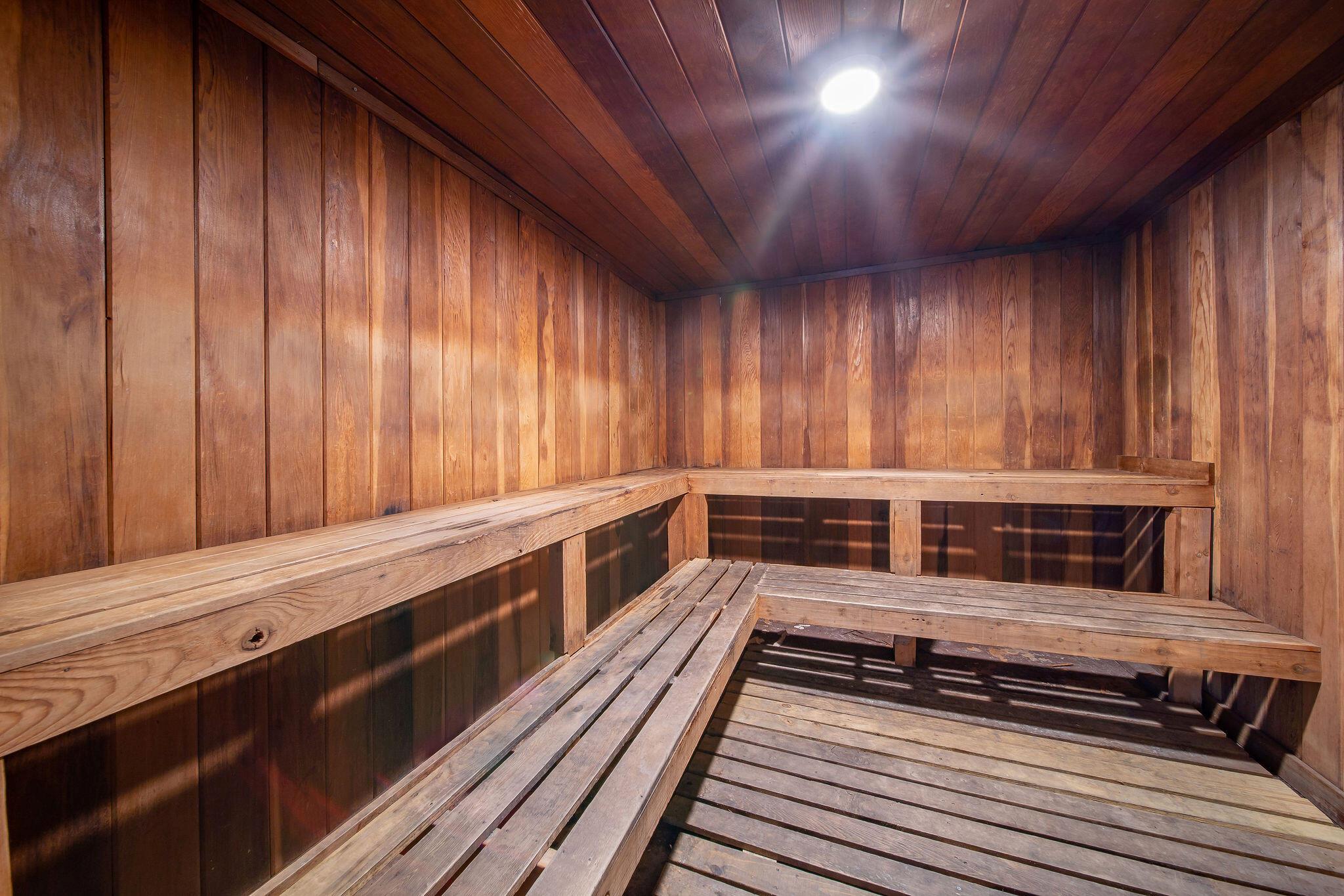 ALLINGTON TOWERS CONDO - Residential