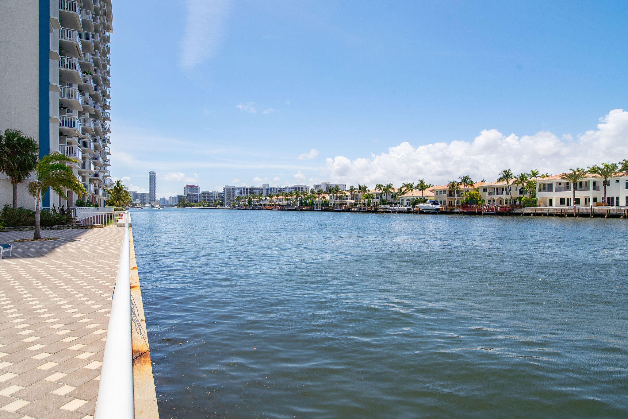 ALLINGTON TOWERS CONDO - Residential