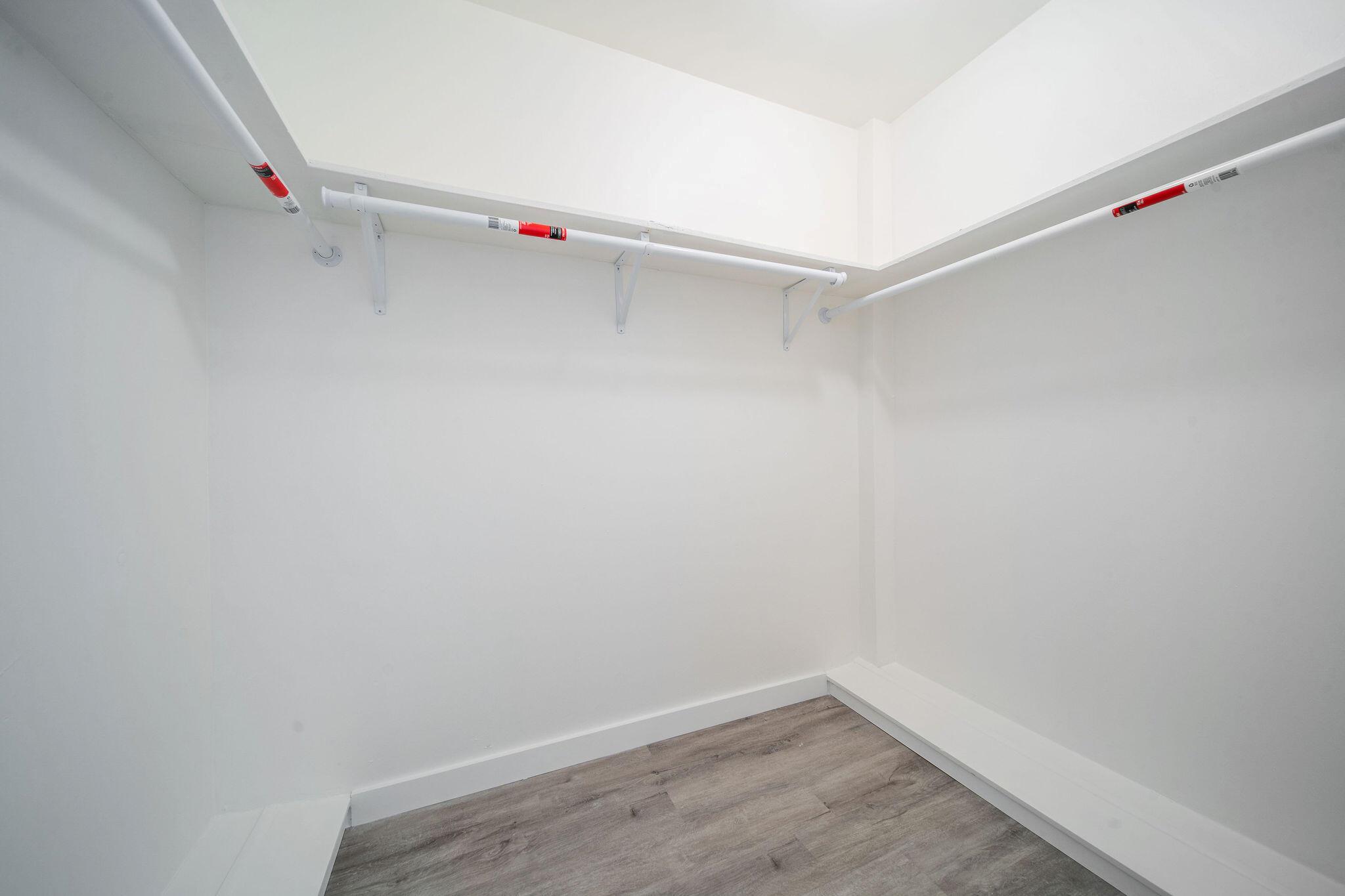 ALLINGTON TOWERS CONDO - Residential