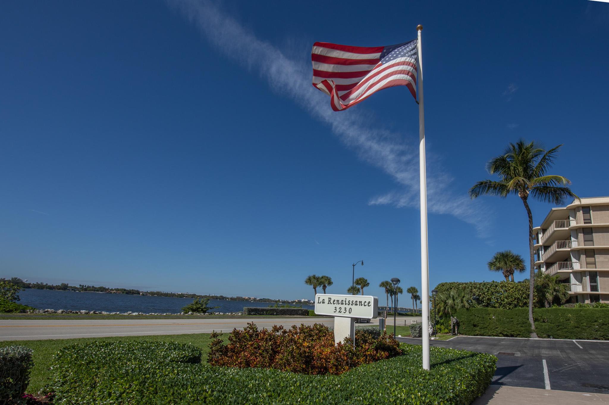 LA RENAISSANCE Direct Oce - Residential