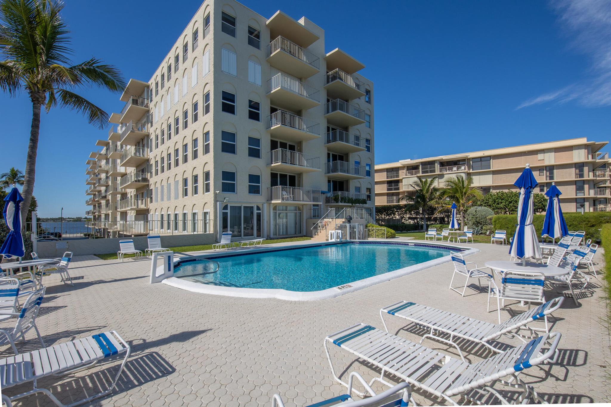 LA RENAISSANCE Direct Oce - Residential