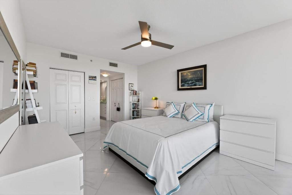 700 E Boynton Beach Boulevard 1006