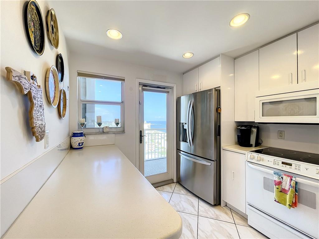 Admiralty Towers - Residential