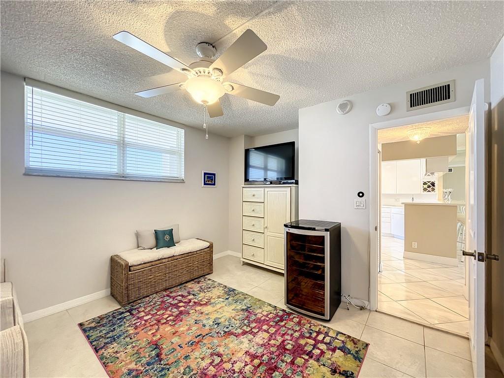 Admiralty Towers - Residential