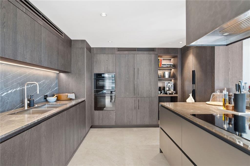 GALERIA CONDO - Residential Lease