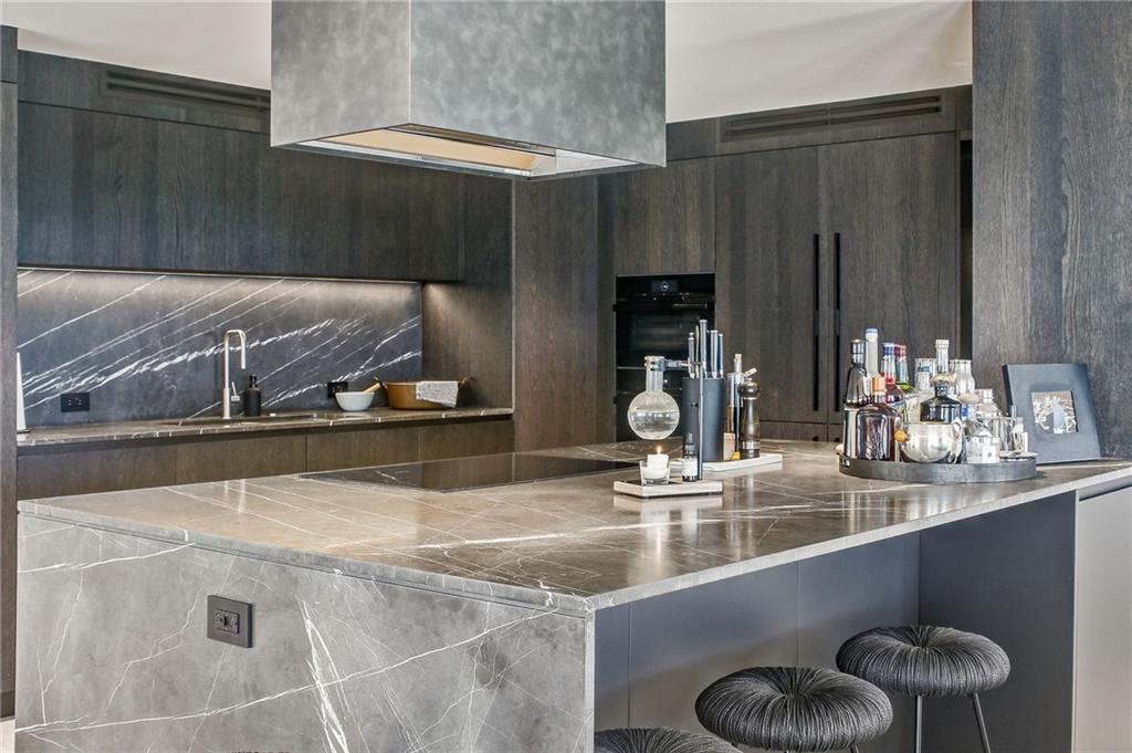 GALERIA CONDO - Residential Lease