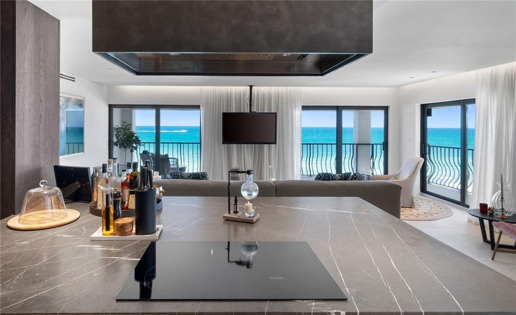 GALERIA CONDO - Residential Lease