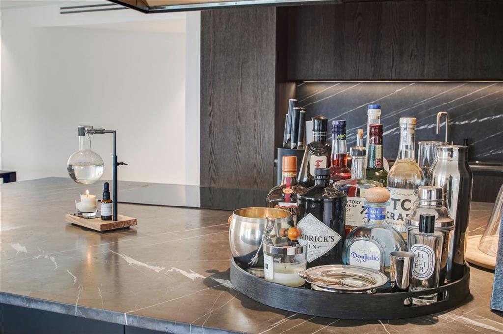 GALERIA CONDO - Residential Lease