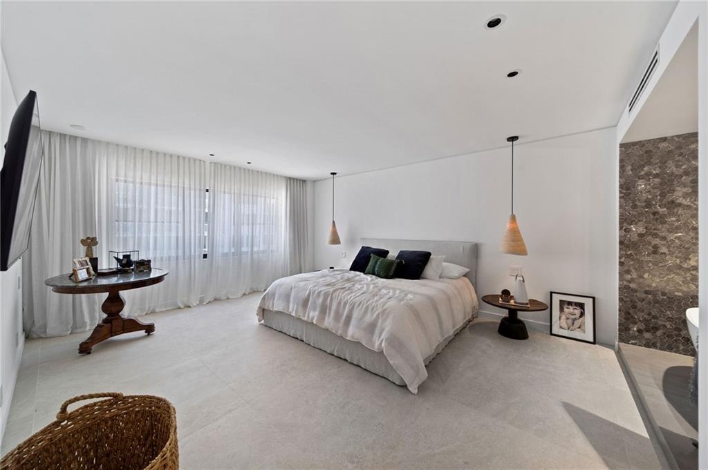 GALERIA CONDO - Residential Lease