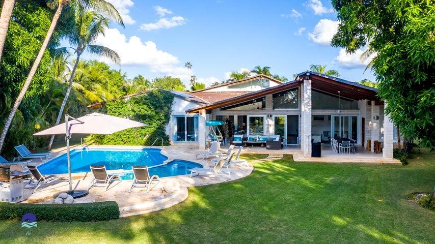 Los Lagos, Casa de Campo, - Residential