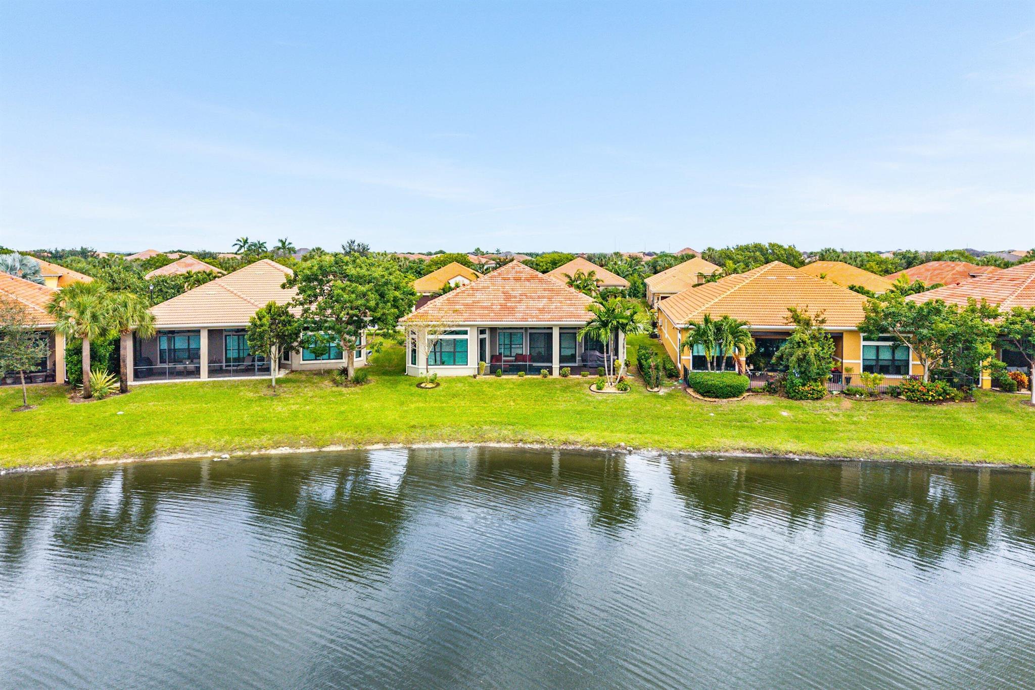 PARKLAND ROYALE - Residential