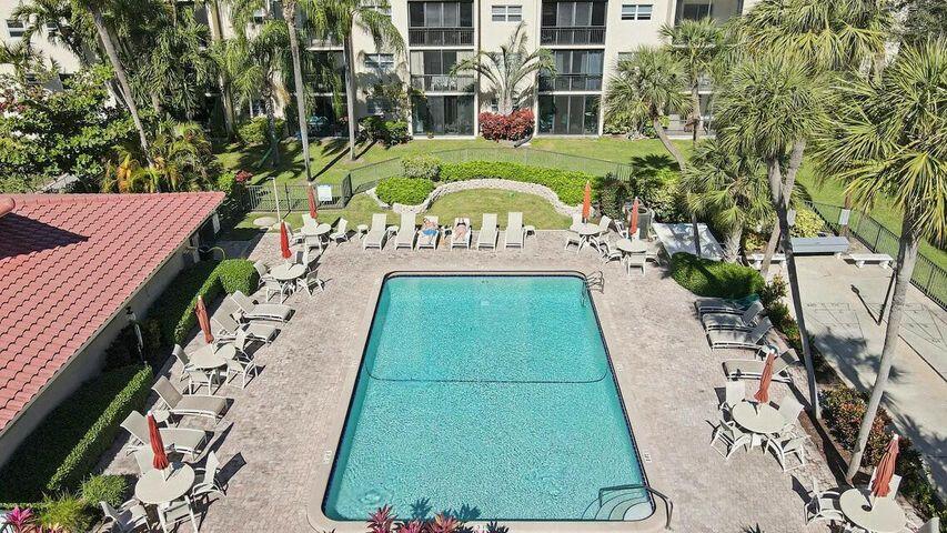 GARDEN-AIRE VILLAGE SOUTH CONDO - Residential