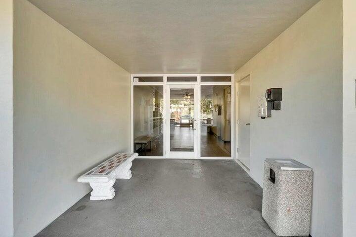 2350 NE 14th St Causeway 209