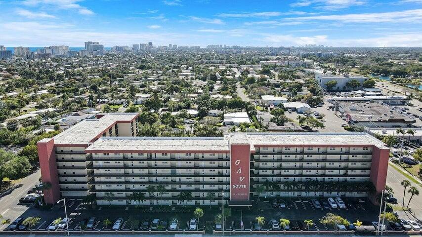 GARDEN-AIRE VILLAGE SOUTH CONDO - Residential