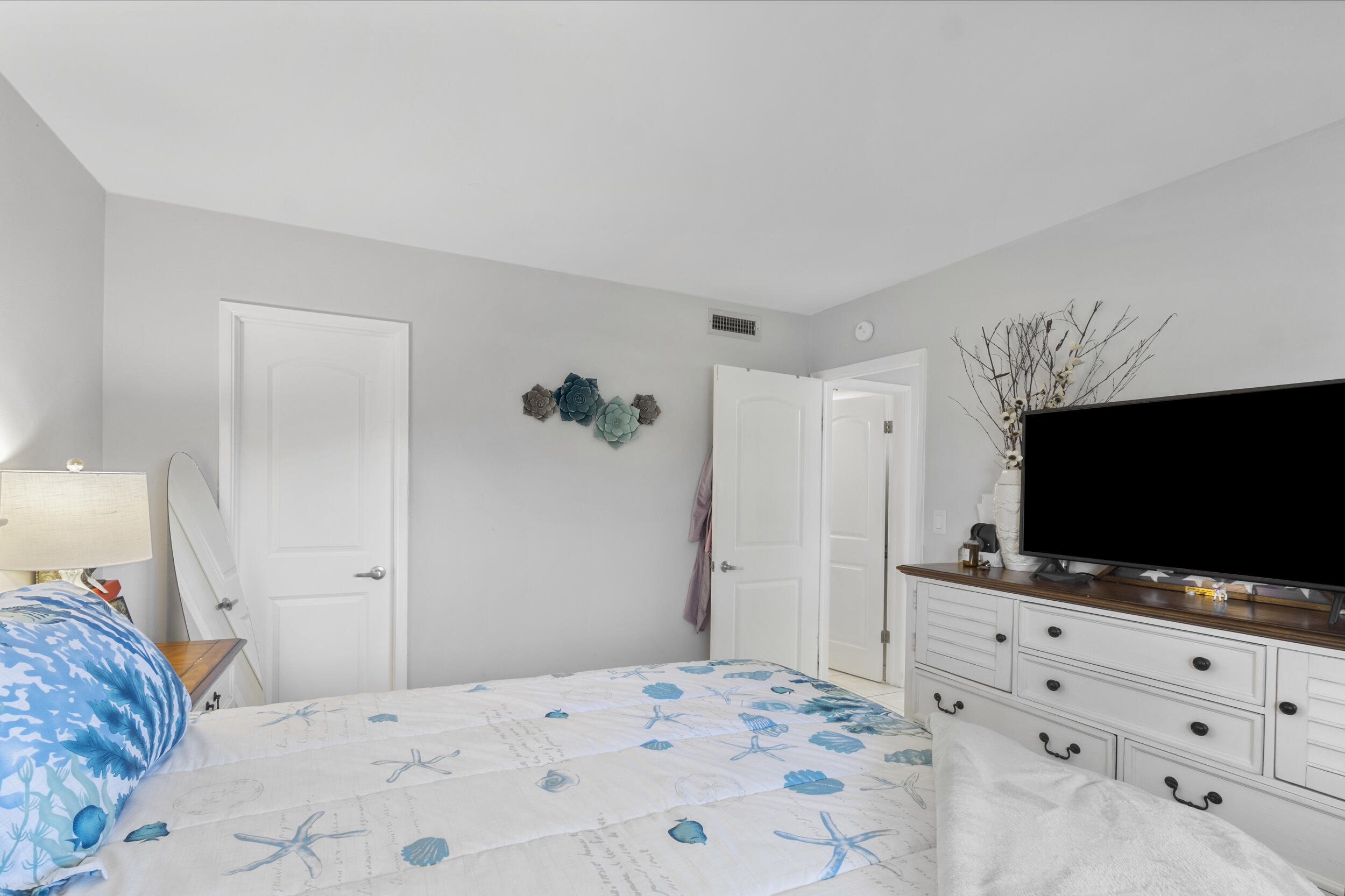 GARDEN-AIRE VILLAGE SOUTH CONDO - Residential