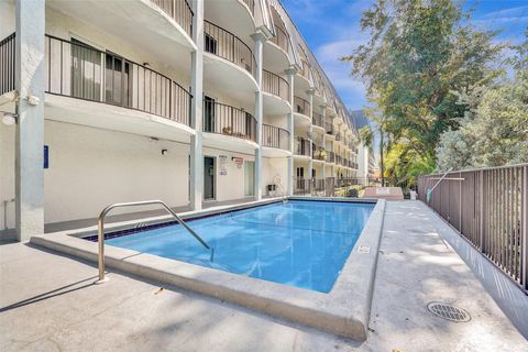 Condominium in Fort Lauderdale FL 3909 Ocean Blvd 1.jpg