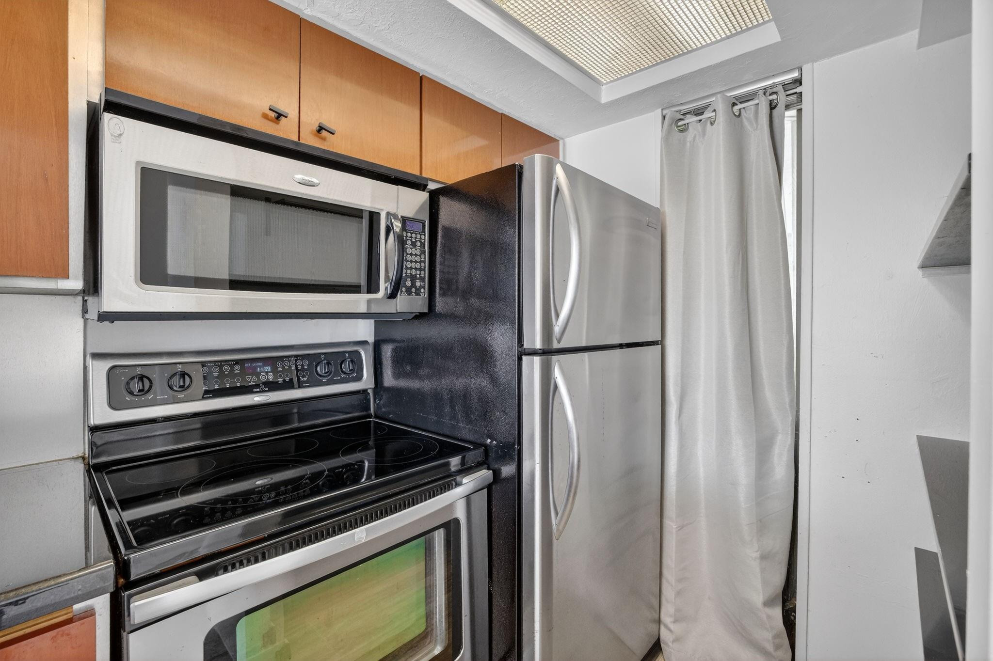 QUARTERDECK CONDO - Residential Lease