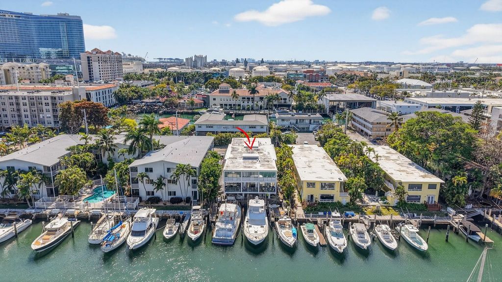 Photo of 1531 SE 15th Street #8, Fort Lauderdale, FL 33316 (MLS # B26027347)
