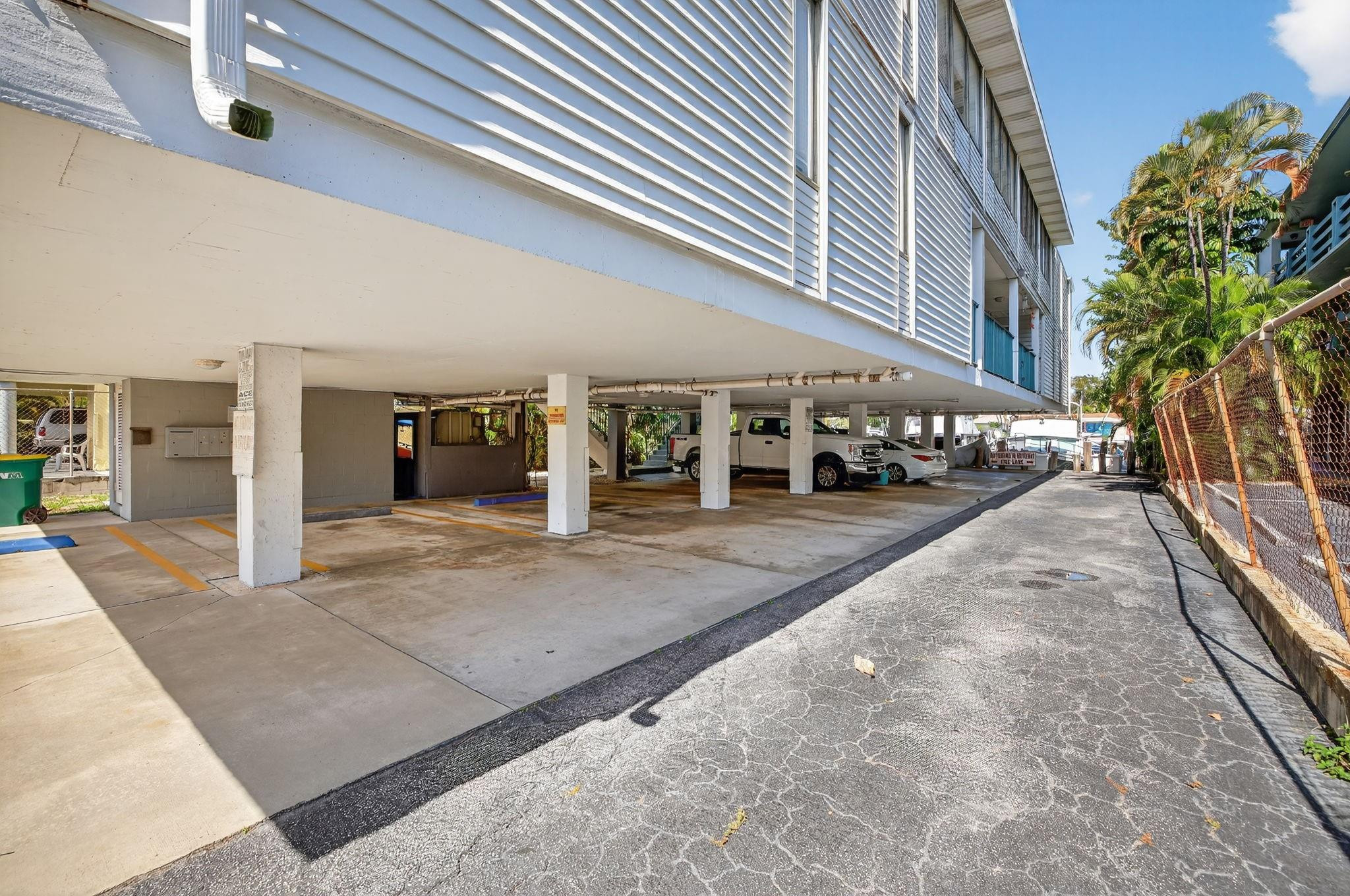 QUARTERDECK CONDO - Residential Lease