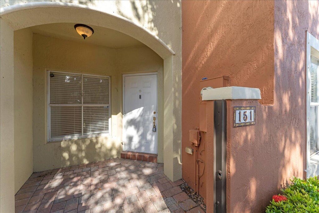 Photo of 151 Lake Monterey Circle, Boynton Beach, FL 33426 (MLS # R11143162)