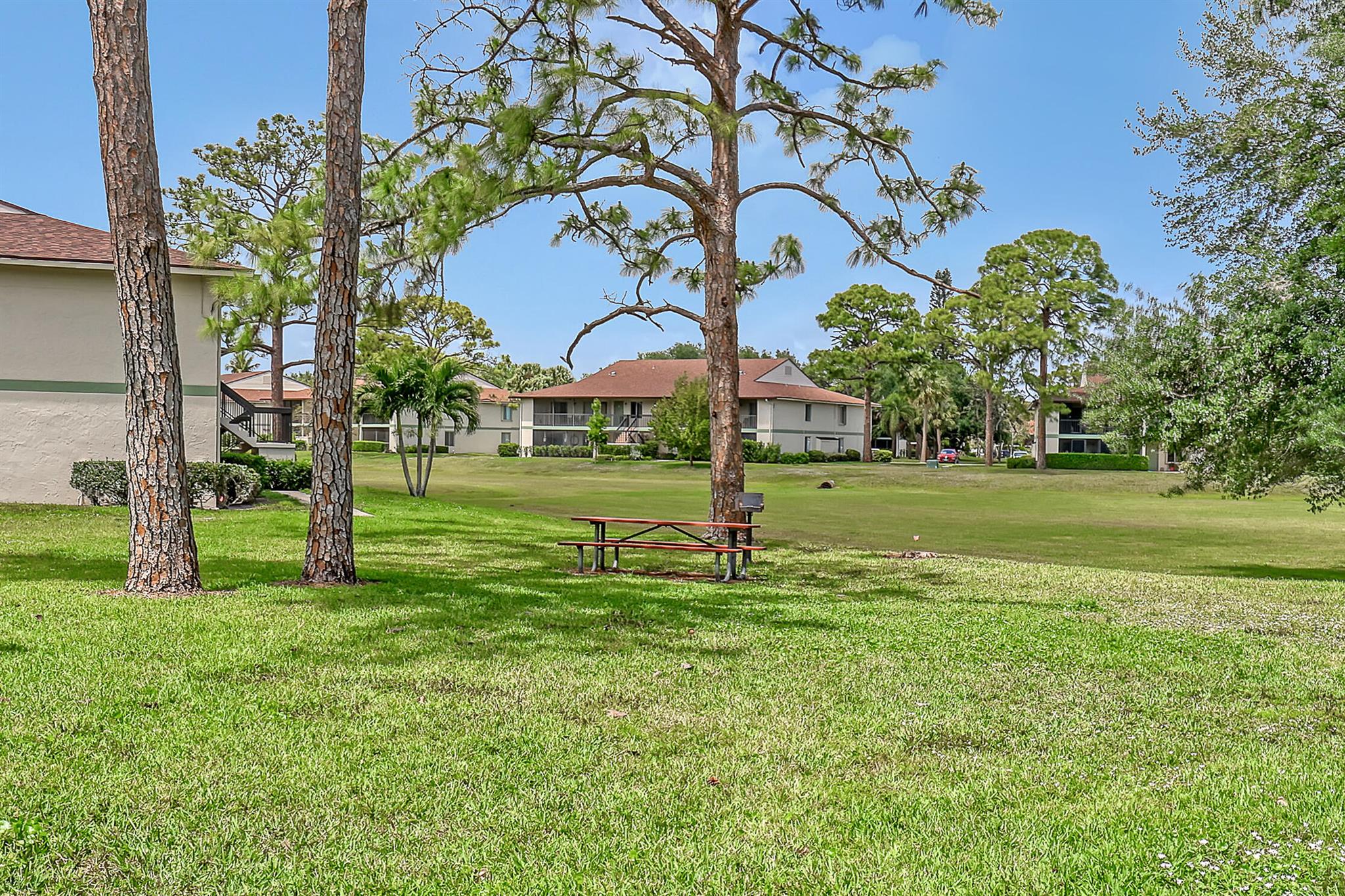 CHASEWOOD OF JUPITER COND - Residential