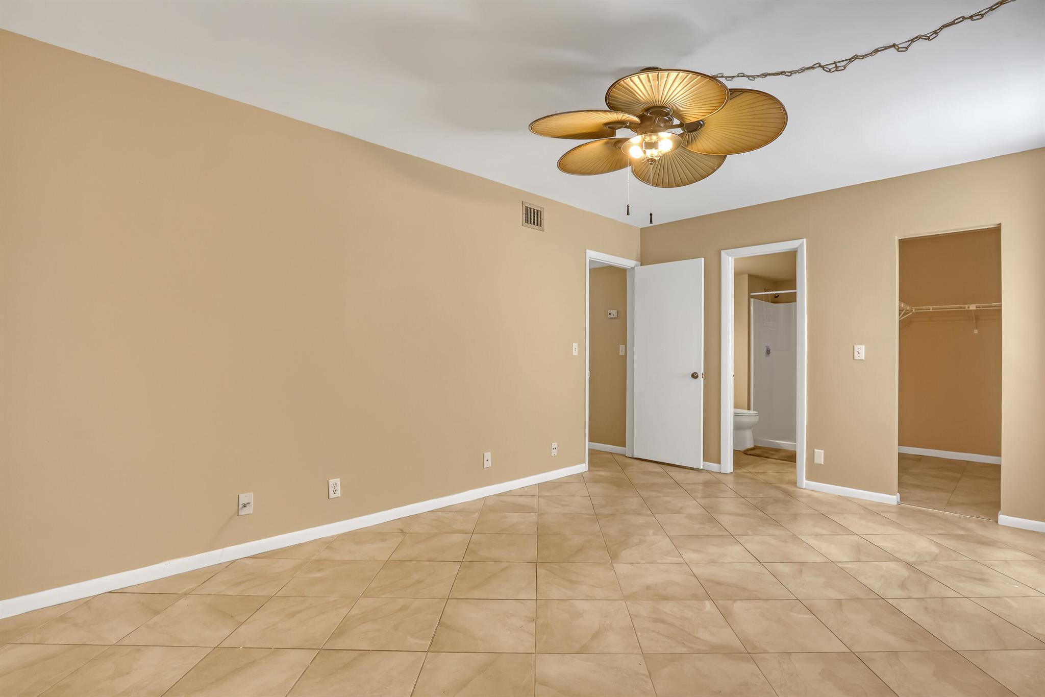 CHASEWOOD OF JUPITER COND - Residential