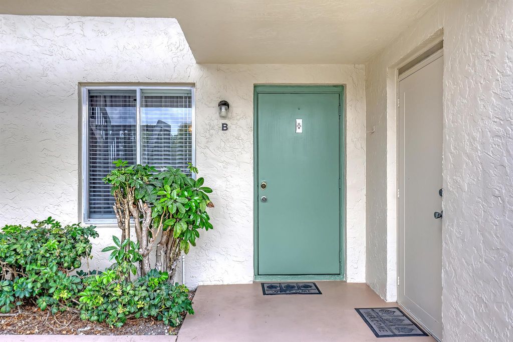 Photo of 6257 Chasewood Drive #B, Jupiter, FL 33458 (MLS # R11141536)
