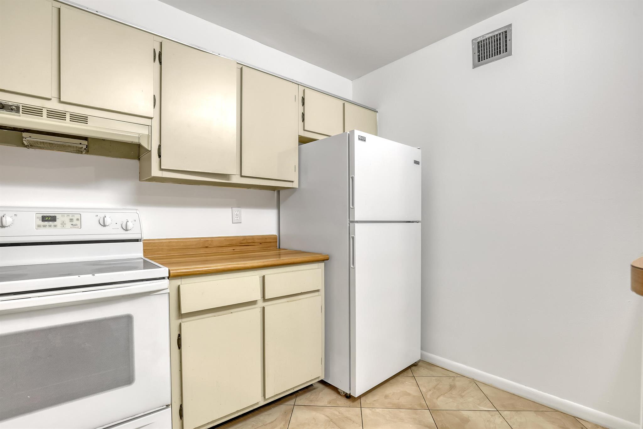 CHASEWOOD OF JUPITER COND - Residential