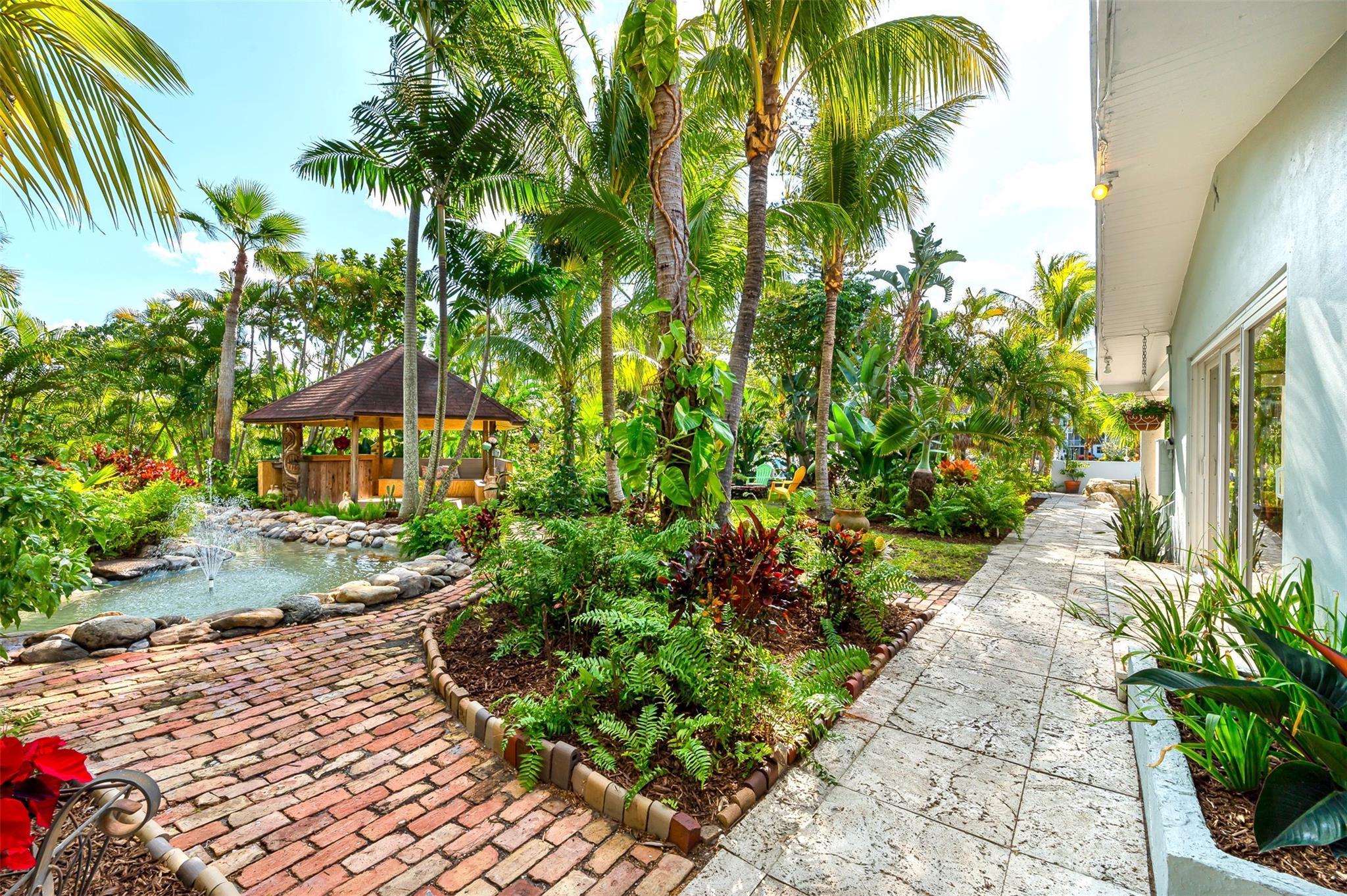 POMPANO ISLES - Residential