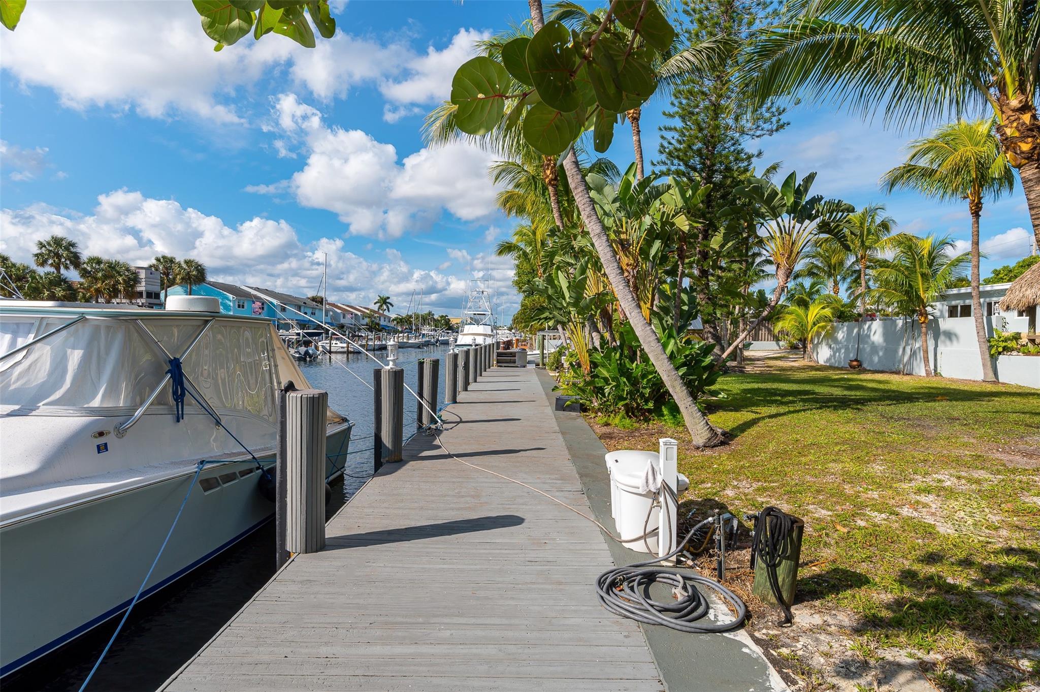 POMPANO ISLES - Residential