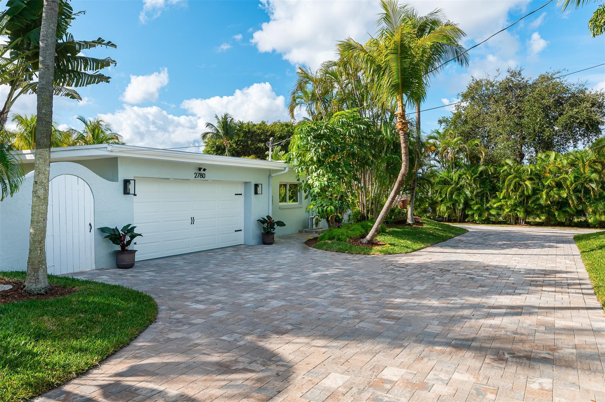 POMPANO ISLES - Residential