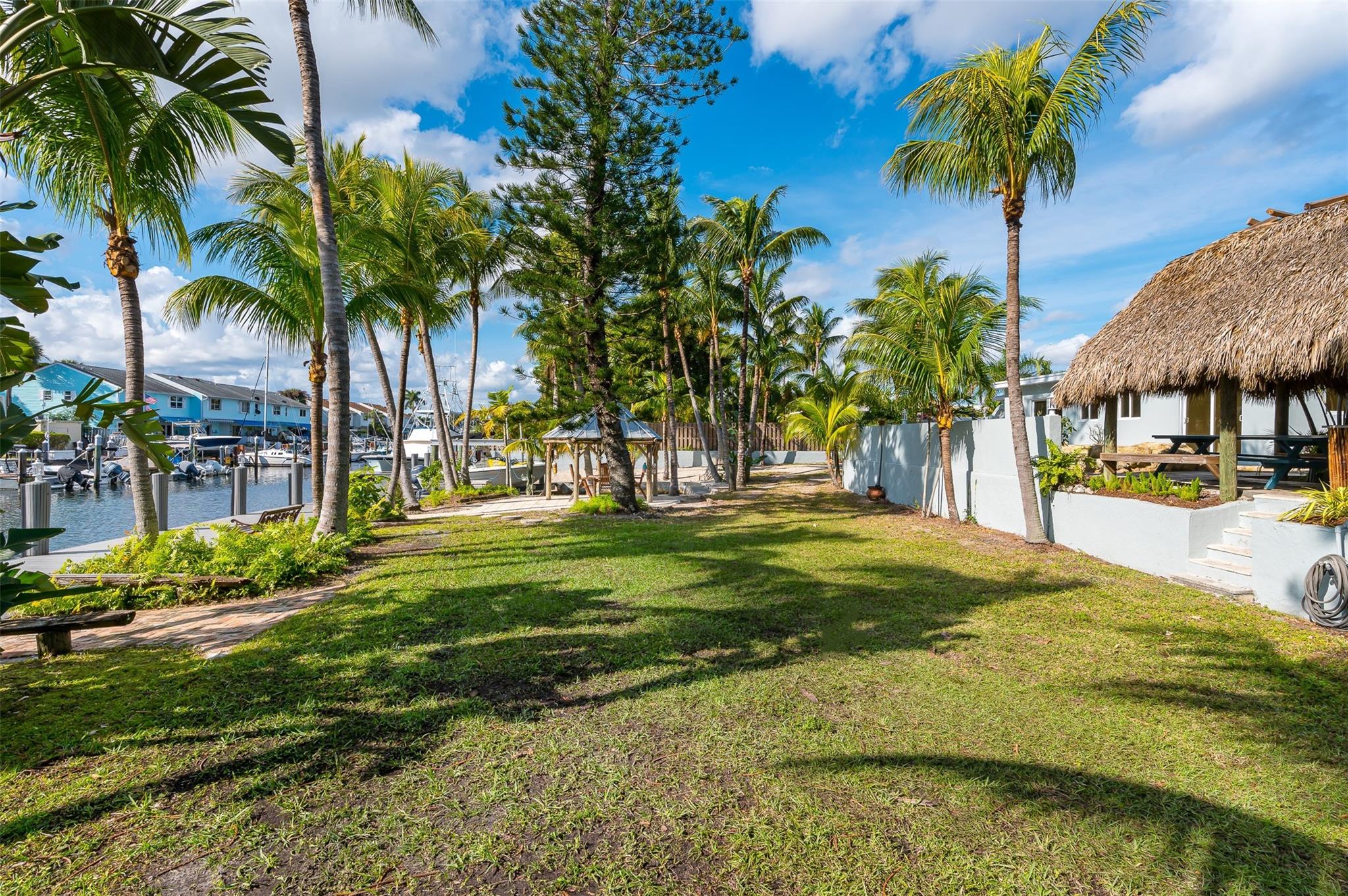 POMPANO ISLES - Residential