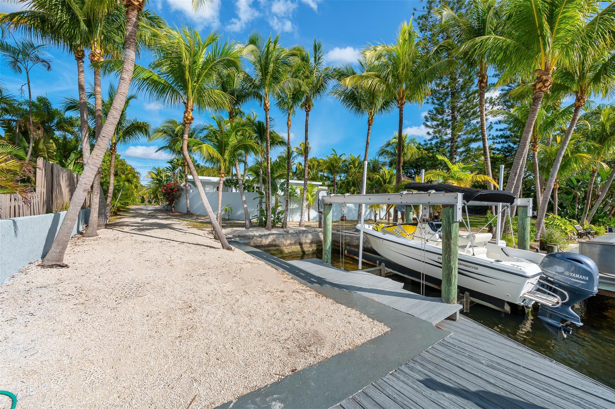 POMPANO ISLES - Residential