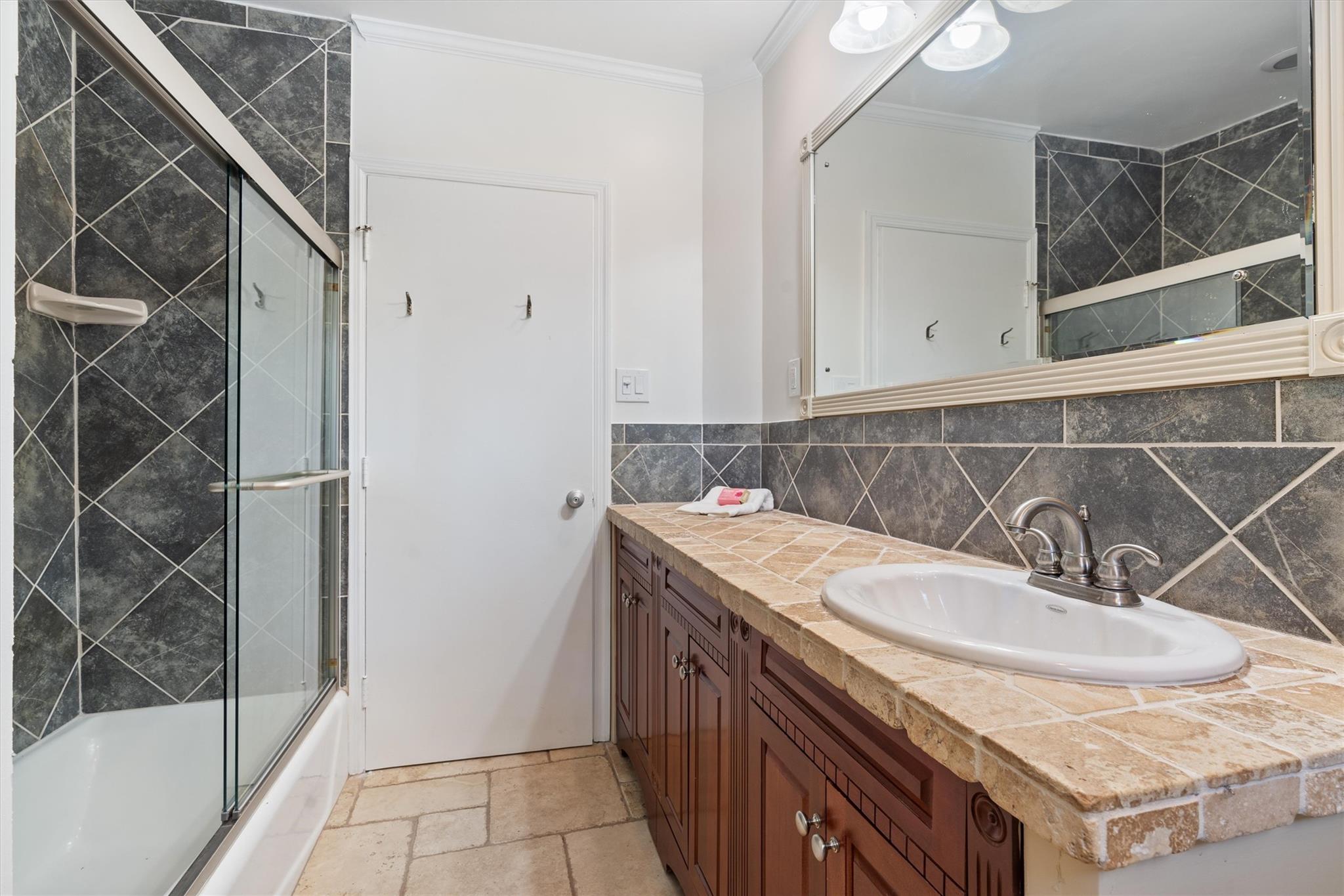 POMPANO ISLES - Residential