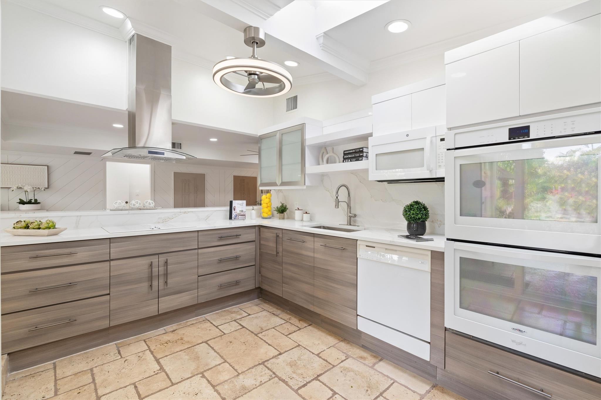 POMPANO ISLES - Residential