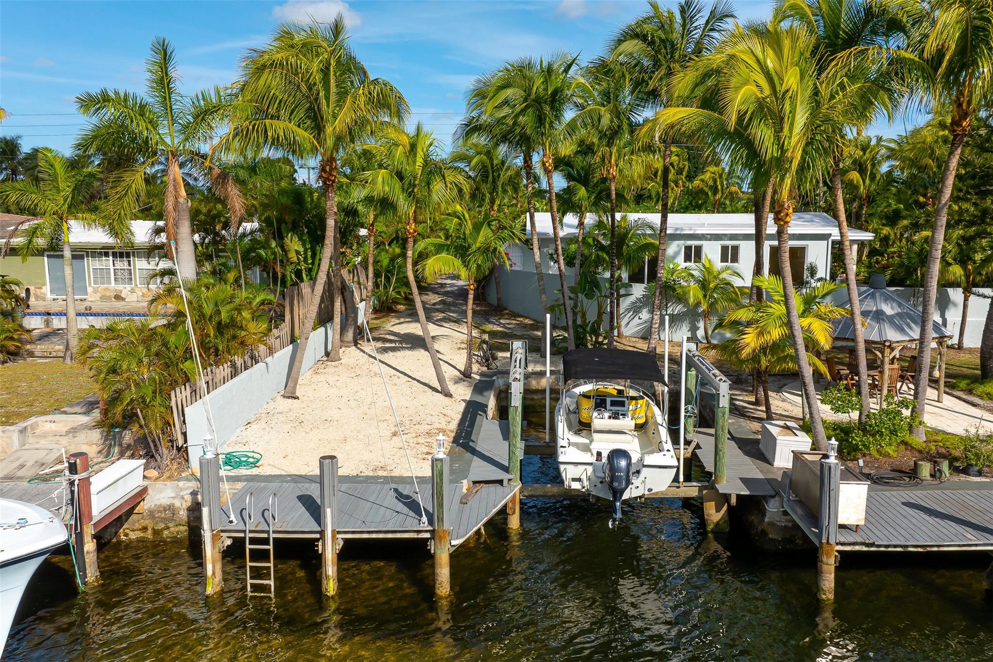 POMPANO ISLES - Residential