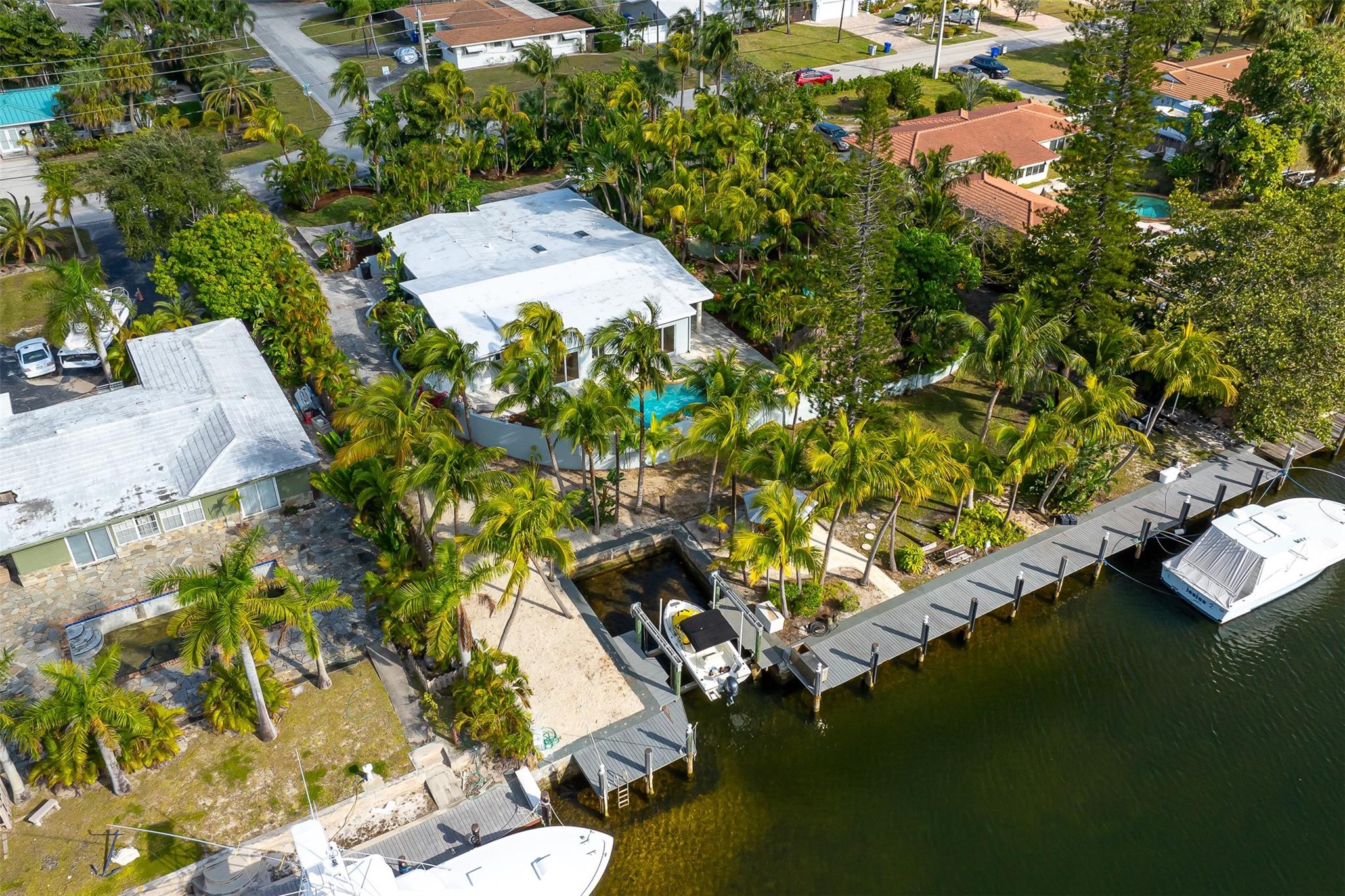 POMPANO ISLES - Residential
